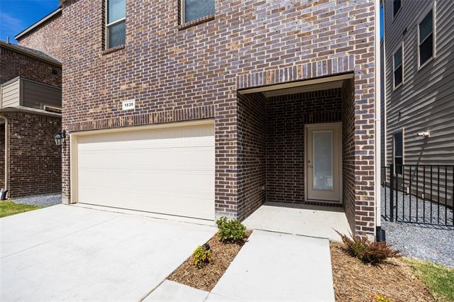 Building Photo - 1530 Lake District Dr