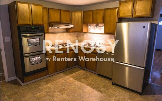 Building Photo - Spacious 4-Bedroom Duplex Near Anschutz Medical Campus – Available Now!