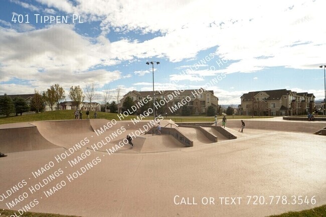 Building Photo - 401 Tippen Pl