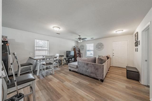 Building Photo - 3809 Spence St