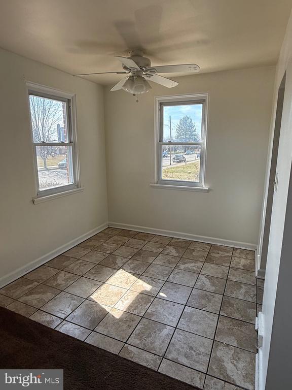 Building Photo - 637 Hamilton St