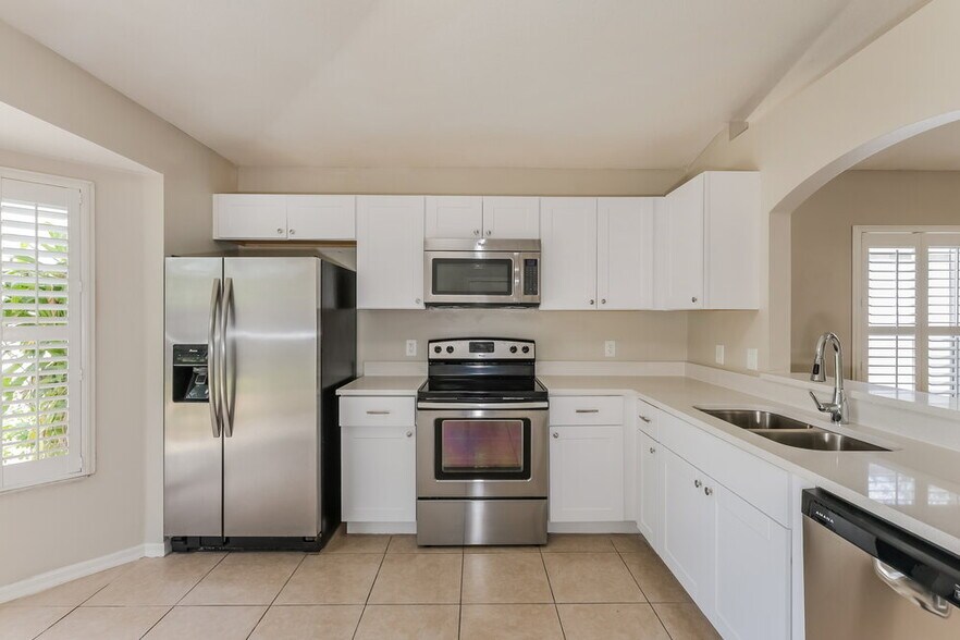 Building Photo - 2614 Lansbury Pl