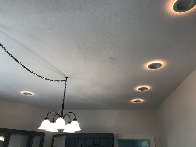 Building Photo - 1001 S 8th St