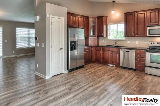 Building Photo - Beautiful Home For Rent in Gretna School District