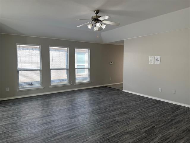 Building Photo - 220 Bonsai Dr