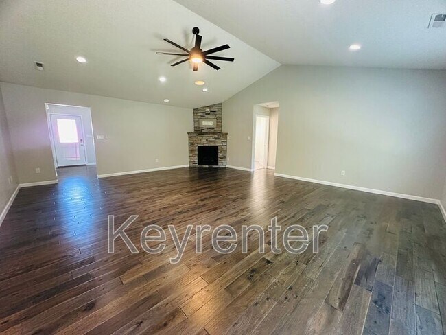 Building Photo - 6335 Altacrest Ln