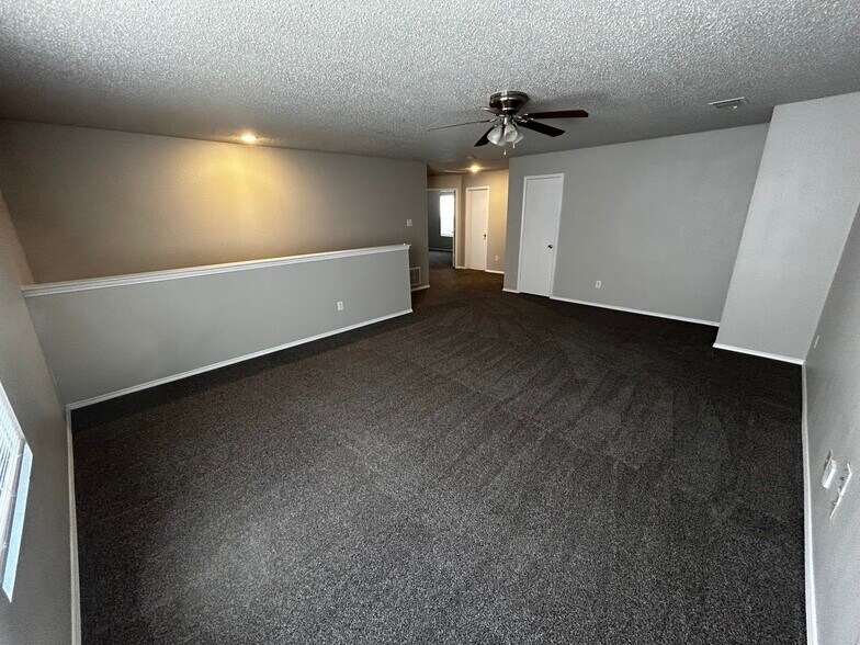 Building Photo - 8720 Hunters Creek Dr