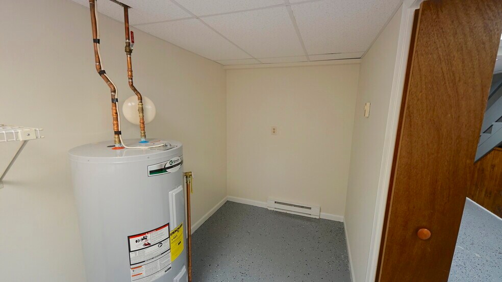 Building Photo - 64 Crystal Ln