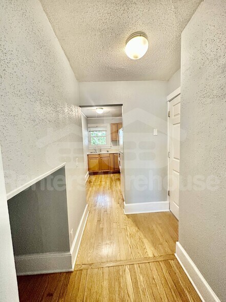 Building Photo - 2300 Beaver Ave