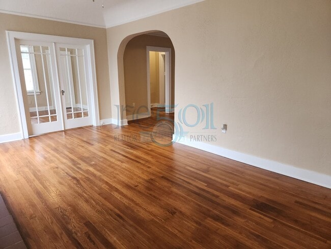 Building Photo - Addorable Newly Updated 3 Bedroom 2 Bathroom Hillcrest Cottage Minutes From UAMS!!!