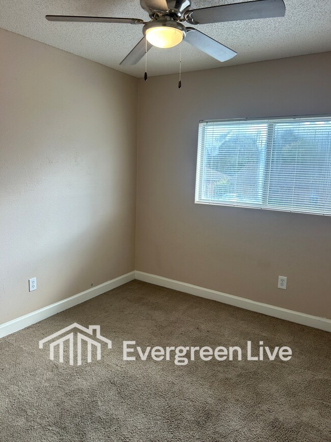 Building Photo - 50 Callan Ct