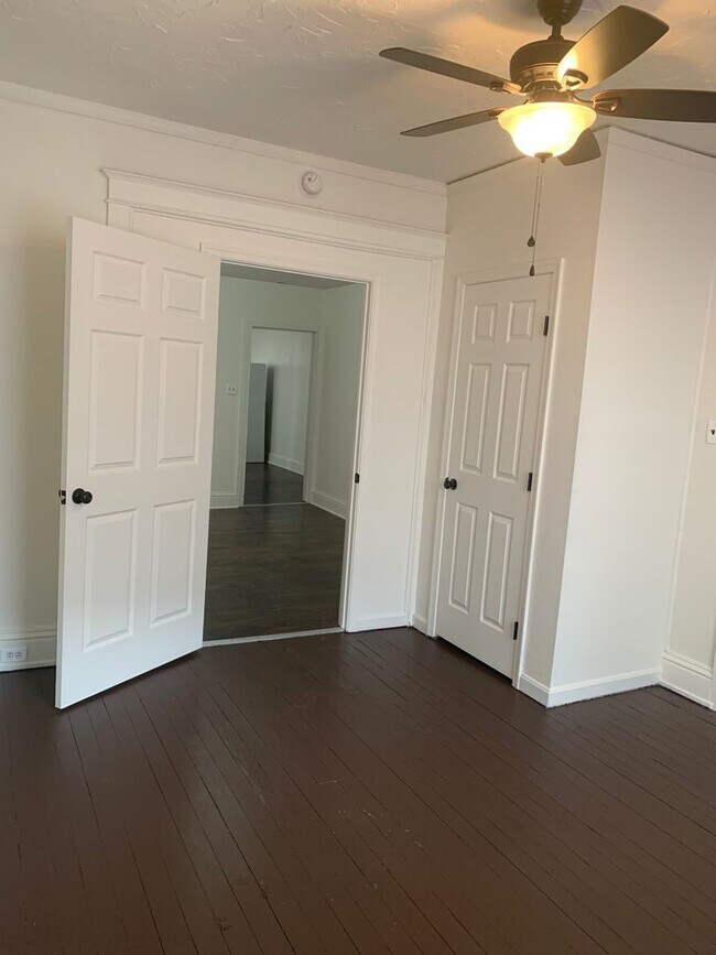 Building Photo - 1st Floor 1 Bed/1Bath,Laundry - West York Borough
