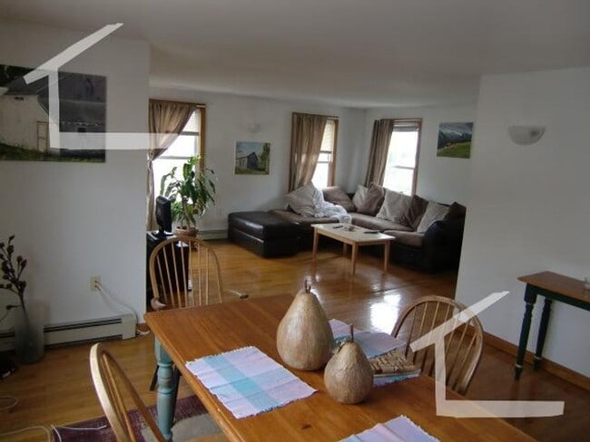 Building Photo - HOT BRIGHTON LISTING!!!!