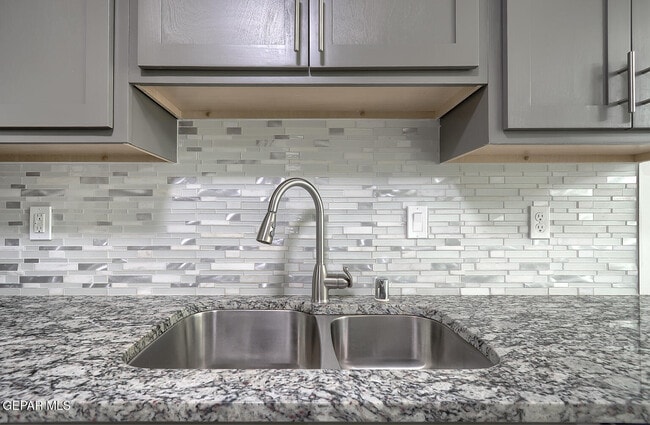 Building Photo - 840 Paseo Dulce Ave