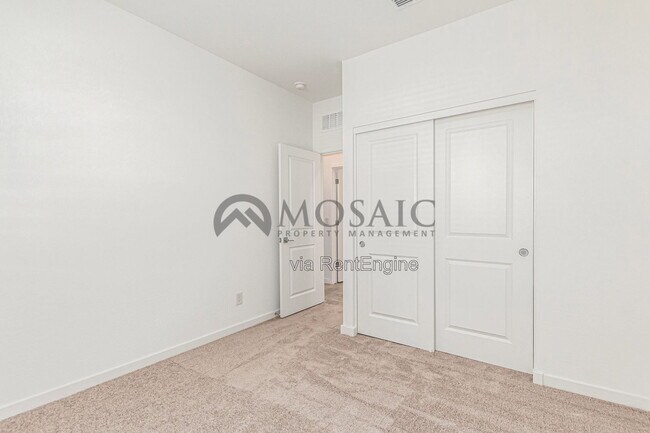 Building Photo - 8821 W Agora Ln