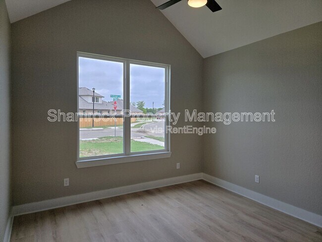 Building Photo - 9900 Ridings Dr