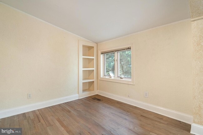 Building Photo - 15729 Holly Grove Rd
