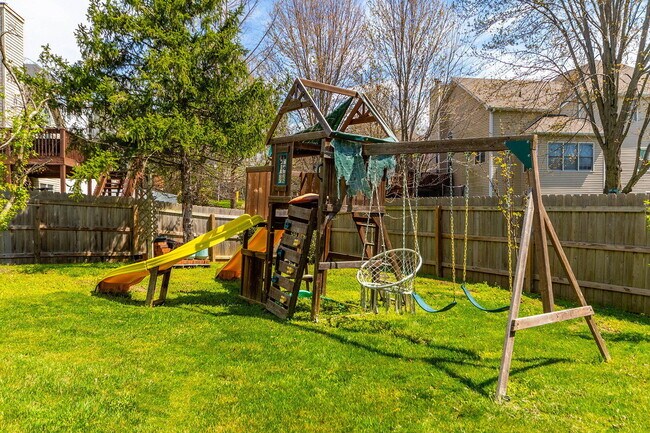 Building Photo - 1110 Brookedale Ct