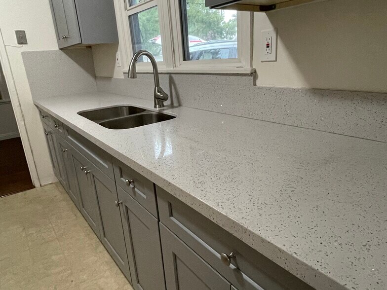 Kitchen - 1620 S 2nd Ave