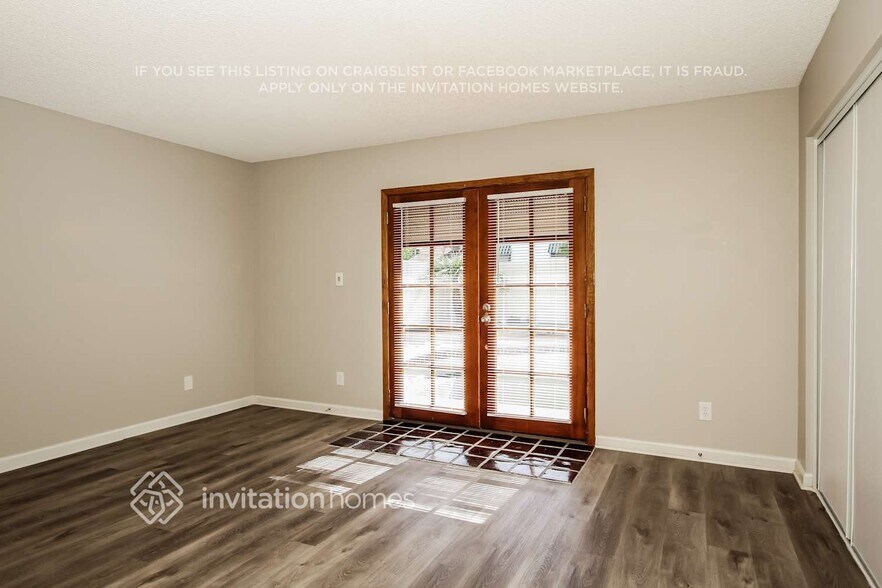 Building Photo - 4507 W Gardenia Ave