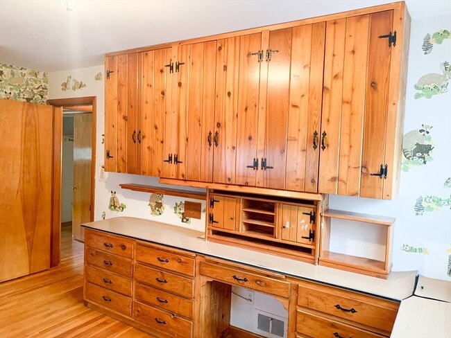 Building Photo - 227 Green River Rd