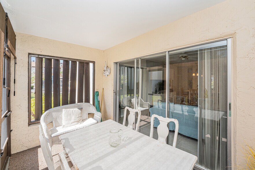 Building Photo - 2211 Belleair Rd