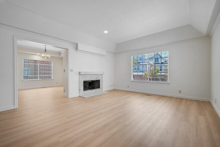 Building Photo - 125 Chestnut Ave