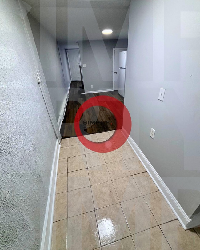 Building Photo - 753 Bingaman St