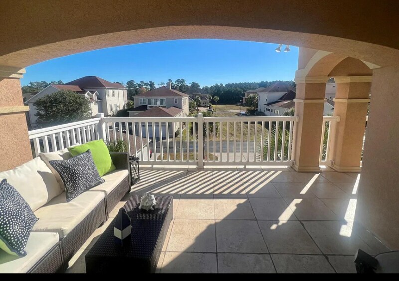 Building Photo - 845 Bluffview Dr