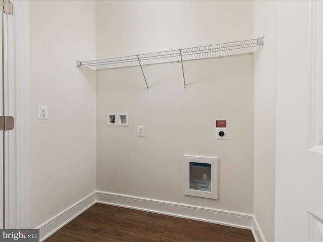 Building Photo - 123 Choke Cherry Ct