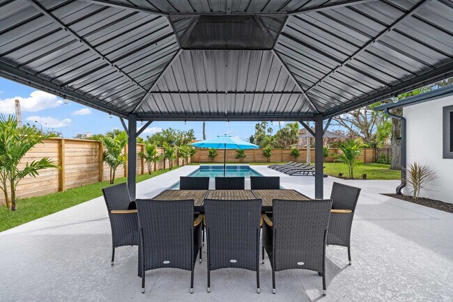 Building Photo - 115 Esther Dr