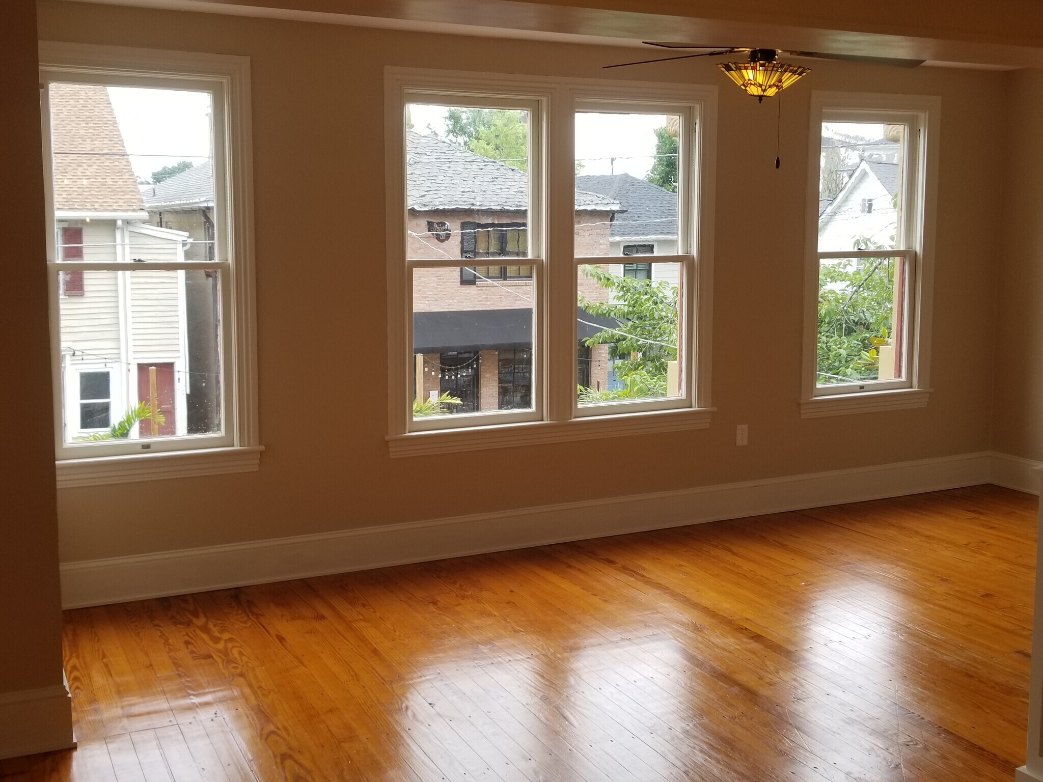 Building Photo - 222 Bohemia Ave