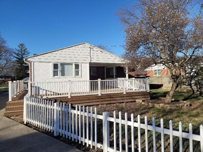 Building Photo - 2902 Armen Ave