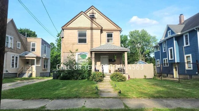 Building Photo - 149 Rhodes Ave