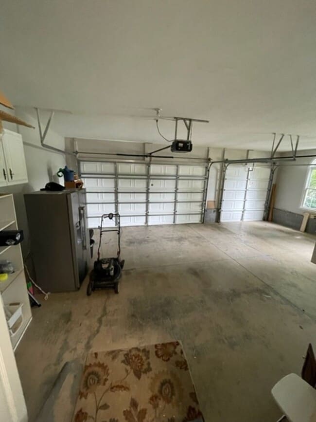 Building Photo - West Knoxville, Farragut 37934 - 4 bedroom, 3.5 bath, 2 Story Brick Home -Contact Debra Johnson (...