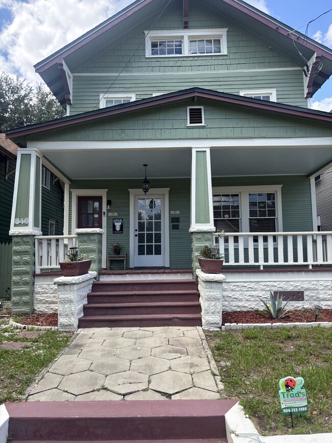 Building Photo - 347 Cottage Ave