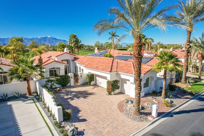 Primary Photo - 701 Indian Ridge Dr