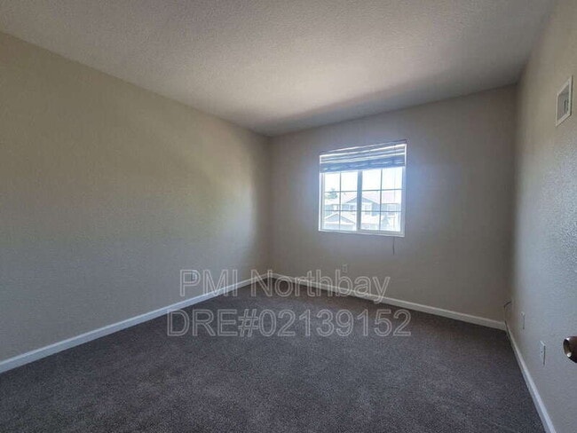 Building Photo - 239 Brookside Dr