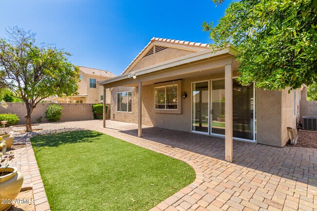 Building Photo - 7251 E Lomita Ave