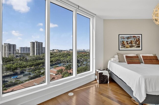 Building Photo - 6000 Island Blvd