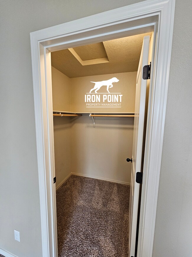 Building Photo - SC5700