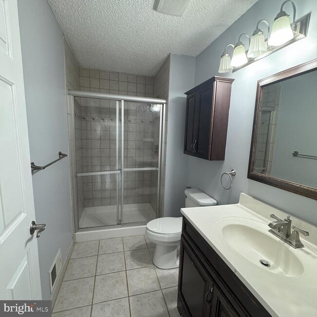 Building Photo - 32 Scherer Ct