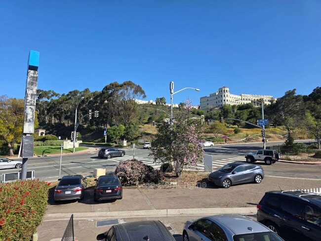 Building Photo - 5445 Mildred St