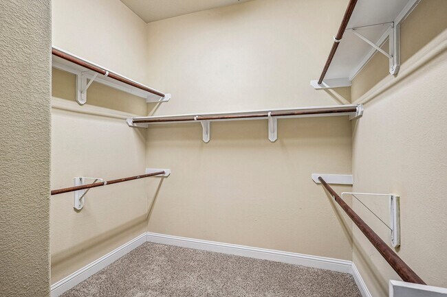 Building Photo - 4850 Palomar Ln