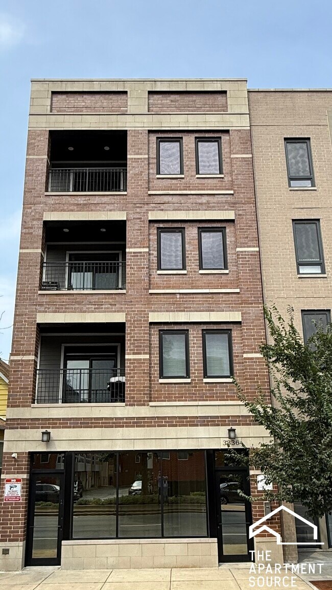Primary Photo - 3336 W Irving Park Rd