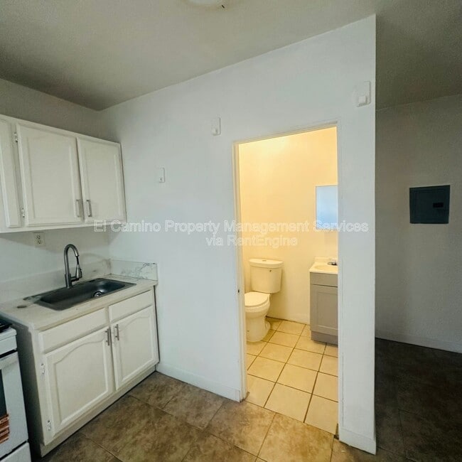 Building Photo - 12014 Molette St