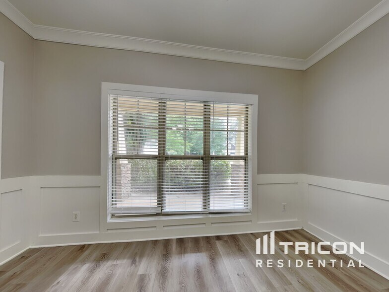Building Photo - 294 Sweetwater Bridge Cir