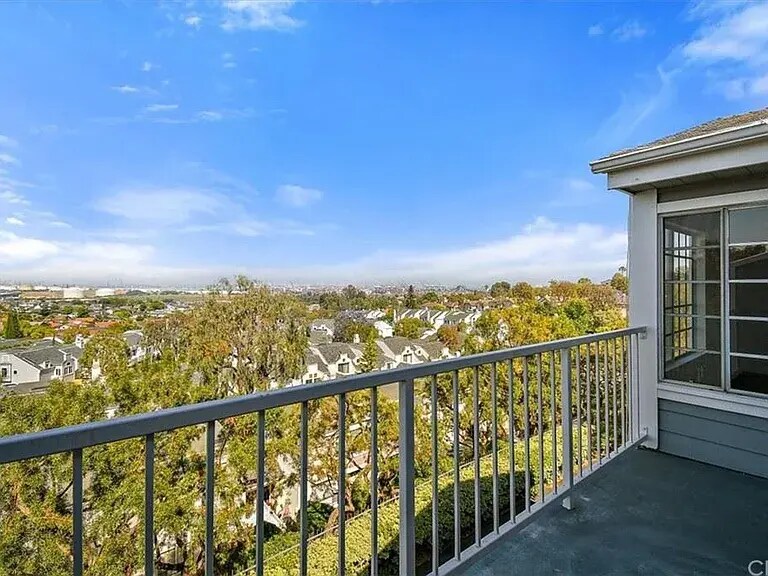 Building Photo - 1414 Brett Pl