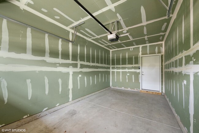 Building Photo - 763 Verandah Dr