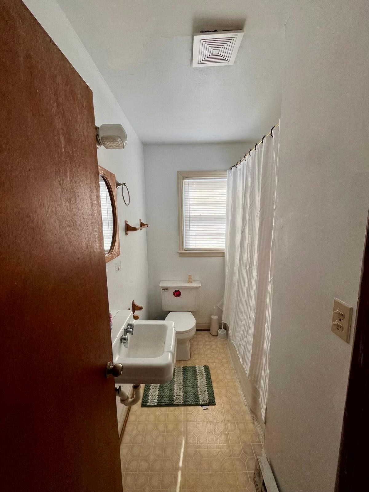 1102 # 1 - 1102 Airport Rd